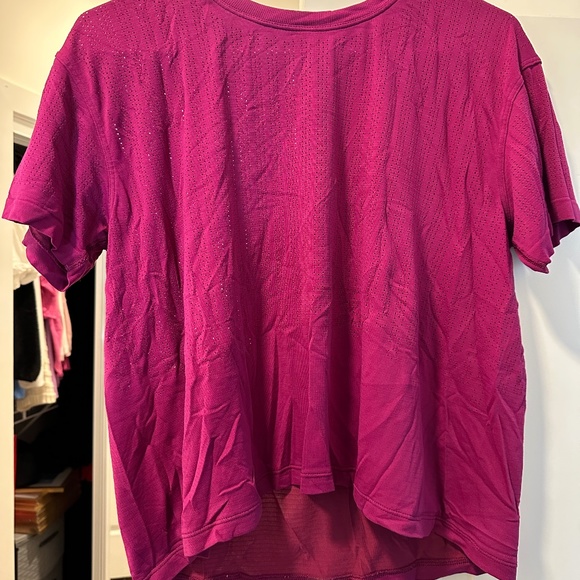 Lululemon Workout Top - Picture 1 of 2